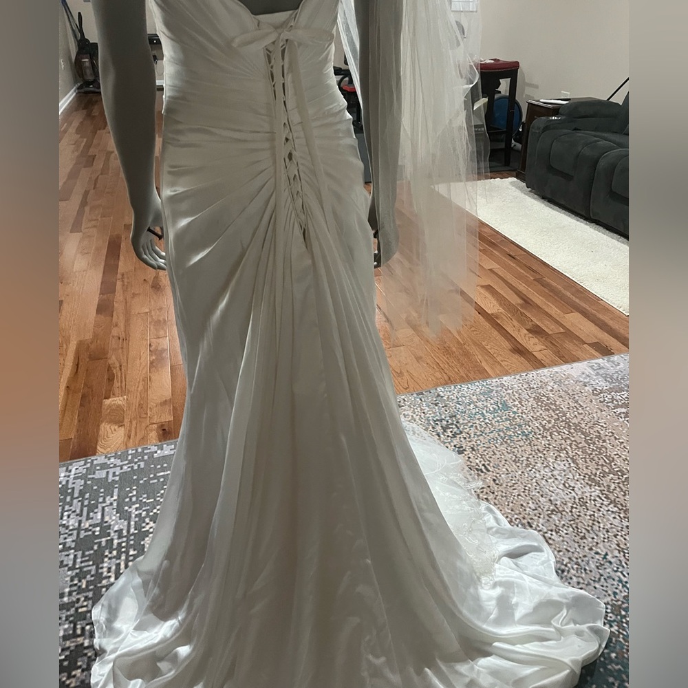 Maggie Sottero Elegant White Bridal Wedding Dress